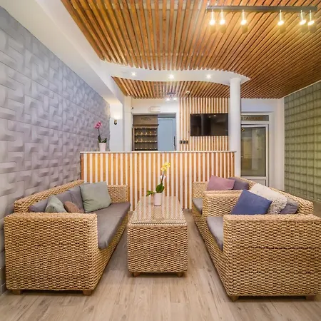 Park Ambrozia Отель Хайдусобосло