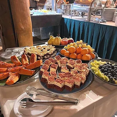 Hotell Park Ambrozia 3*